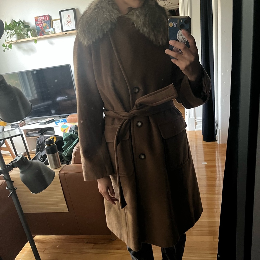 MaxMara Camel Coat with Luxurious Fur Collar